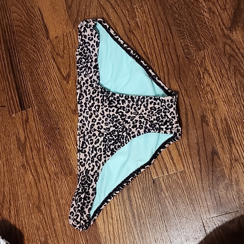 Bikini bottoms